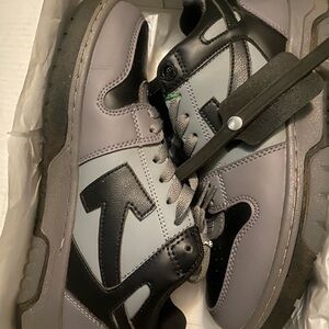 Off-White Gray and Black Sneakers Classic Style